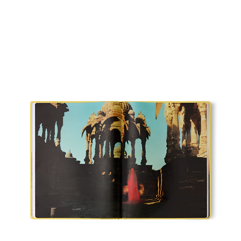 หนังสือ Fashion Eye ราชสถาน in ทรังก์ การเดินทาง และ บ้าน's หนังสือและเครื่องเขียน หนังสือ Fashion Eye collections by Louis Vuitton (การย่อ/ขยายผลิตภัณฑ์)