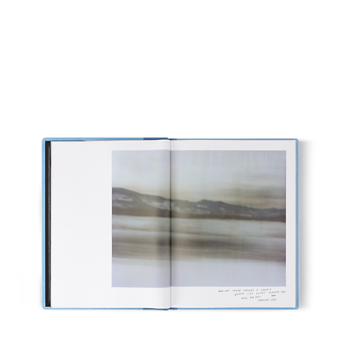 หนังสือ Fashion Eye ทรานส์ไซบีเรียน โดย Coco Capitàn in ทรังก์ การเดินทาง และ บ้าน's หนังสือและเครื่องเขียน หนังสือ Fashion Eye collections by Louis Vuitton (การย่อ/ขยายผลิตภัณฑ์)