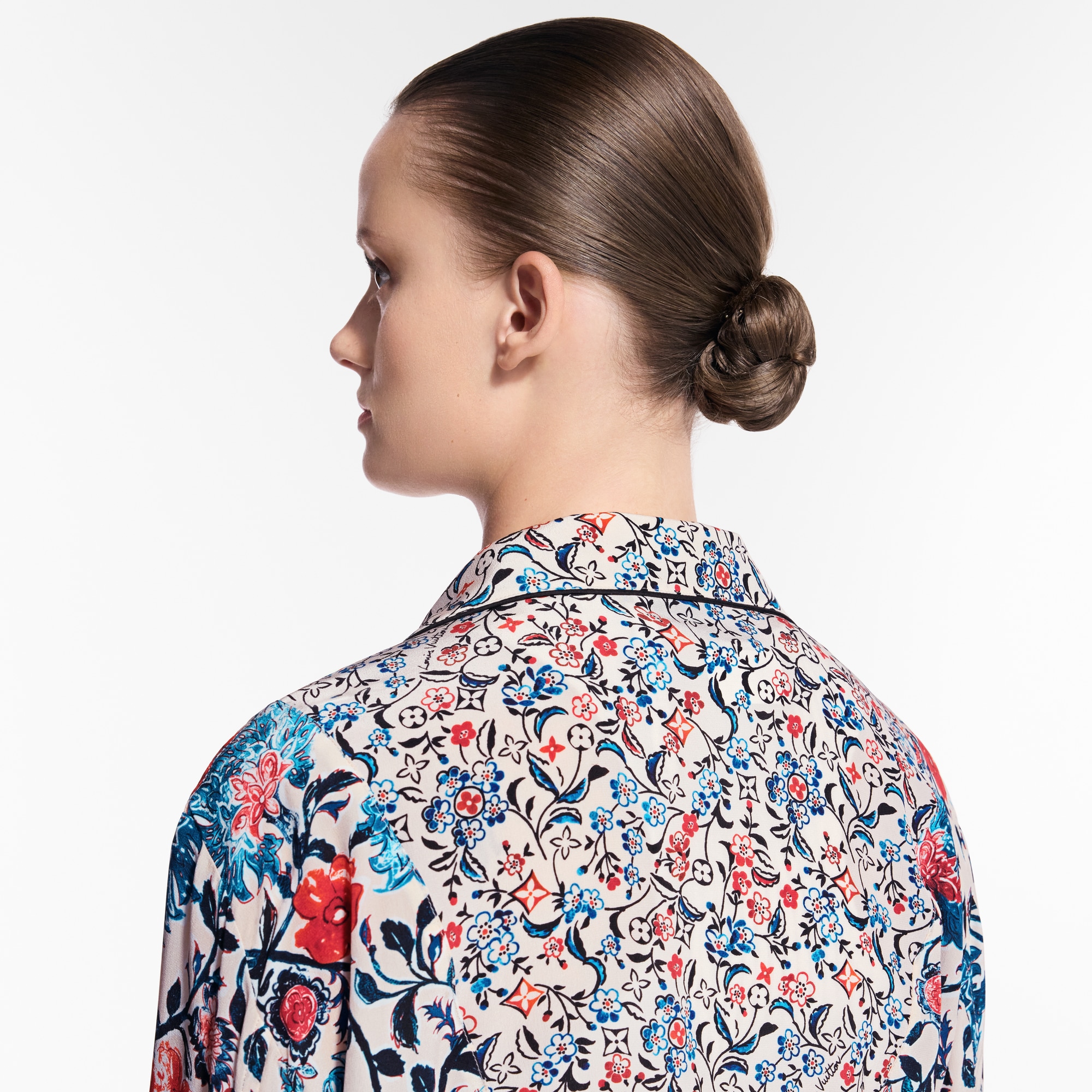 เสื้อเขิ้ตสไตล์พาจามาลาย Floral Vine  in ผู้หญิง
