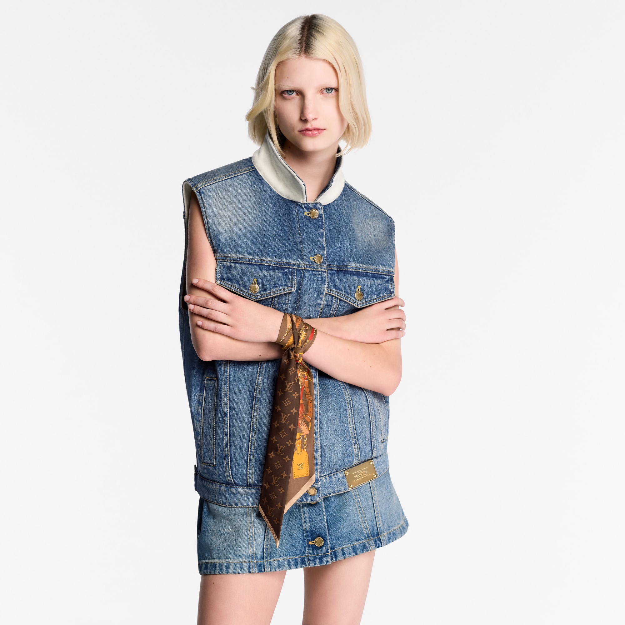 ผ้า BB Bandeau รุ่น Flower And Straps . in ผู้หญิง