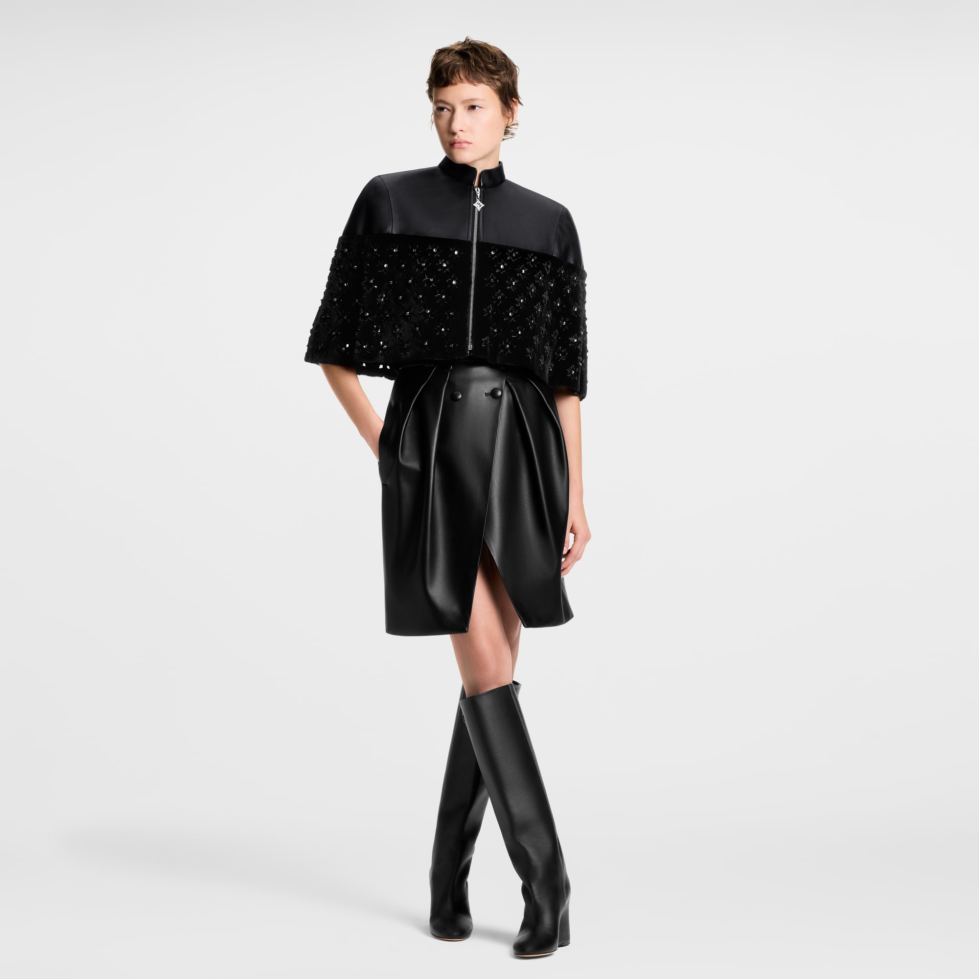 Fur Mix Leather Cropped Cape  in ผู้หญิง