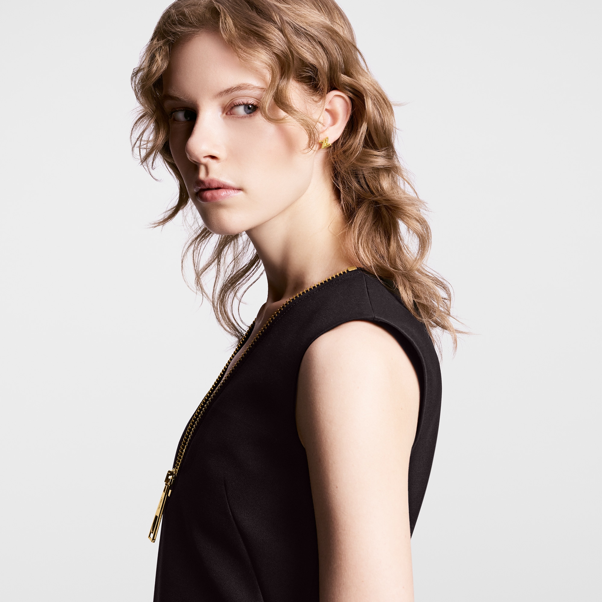 ต่างหู GO-14 . in ผู้หญิง