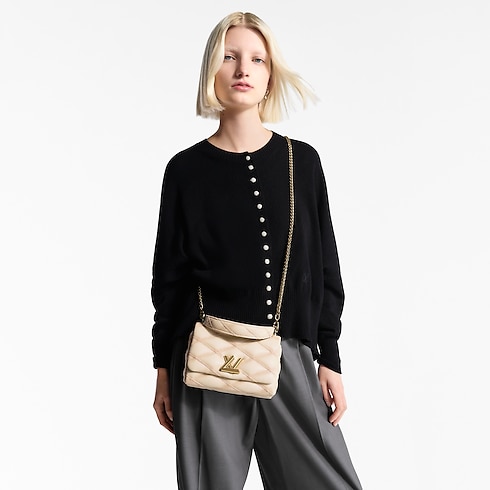 กระเป๋ารุ่น GO-14 PM Malletage in ผู้หญิง's กระเป๋าถือ คอลเล็คชั่นทั้งหมด collections by Louis Vuitton (การย่อ/ขยายผลิตภัณฑ์)