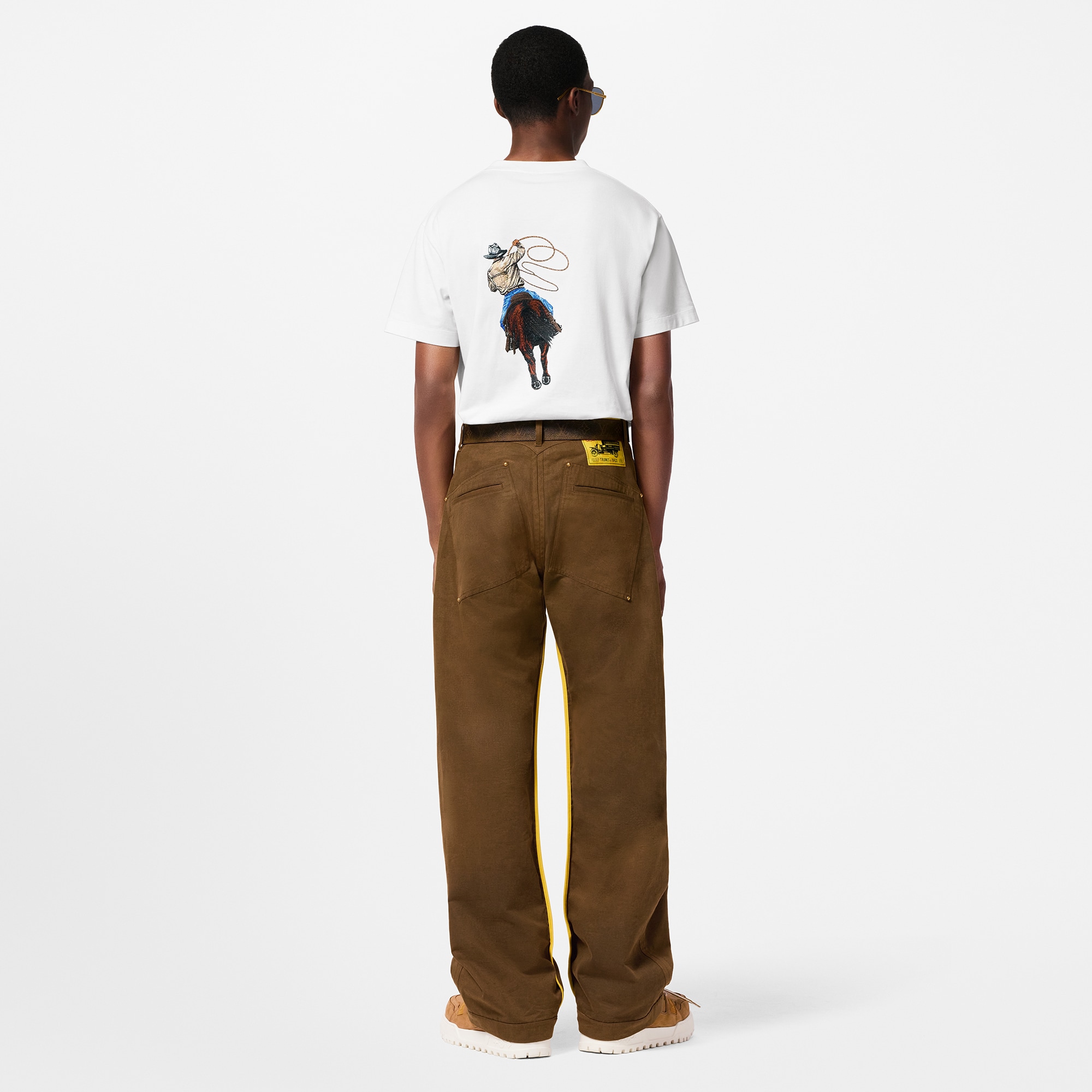 เสื้อยืดผ้าคอตตอนลายกราฟิก  in ผู้ชาย