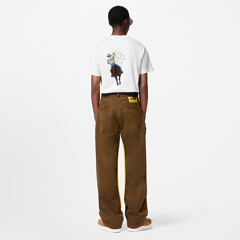 เสื้อยืดผ้าคอตตอนลายกราฟิก in ผู้ชาย's เสื้อผ้า เสื้อยืด และ เสื้อโปโลสำหรับผู้ชาย collections by Louis Vuitton (การย่อ/ขยายผลิตภัณฑ์)