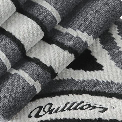 ผ้าพันคอรุ่น Graphic Flower . in ผู้ชาย's แอคเซสเซอรี่ ผ้าพันคอสำหรับผู้ชาย collections by Louis Vuitton (การย่อ/ขยายผลิตภัณฑ์)