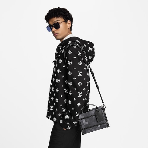 ทรังก์รุ่น Handle Trunk D16 in ทรังก์ การเดินทาง และ บ้าน's ทรังก์และกล่อง ทรังก์สะพายข้าง collections by Louis Vuitton (การย่อ/ขยายผลิตภัณฑ์)