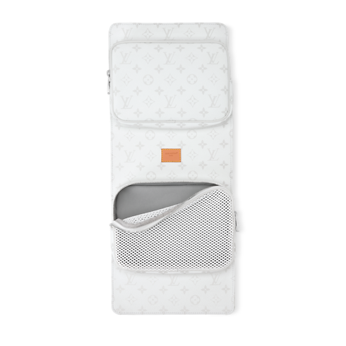 กระเป๋ารุ่น Hanging Toiletry Bag 2 Compartments แคนวาสประเภทอื่น in ผลิตภัณฑ์ใหม่'s สำหรับผู้ชาย สั่งซื้อออนไลน์ล่วงหน้า: LV Ski collections by Louis Vuitton (การย่อ/ขยายผลิตภัณฑ์)