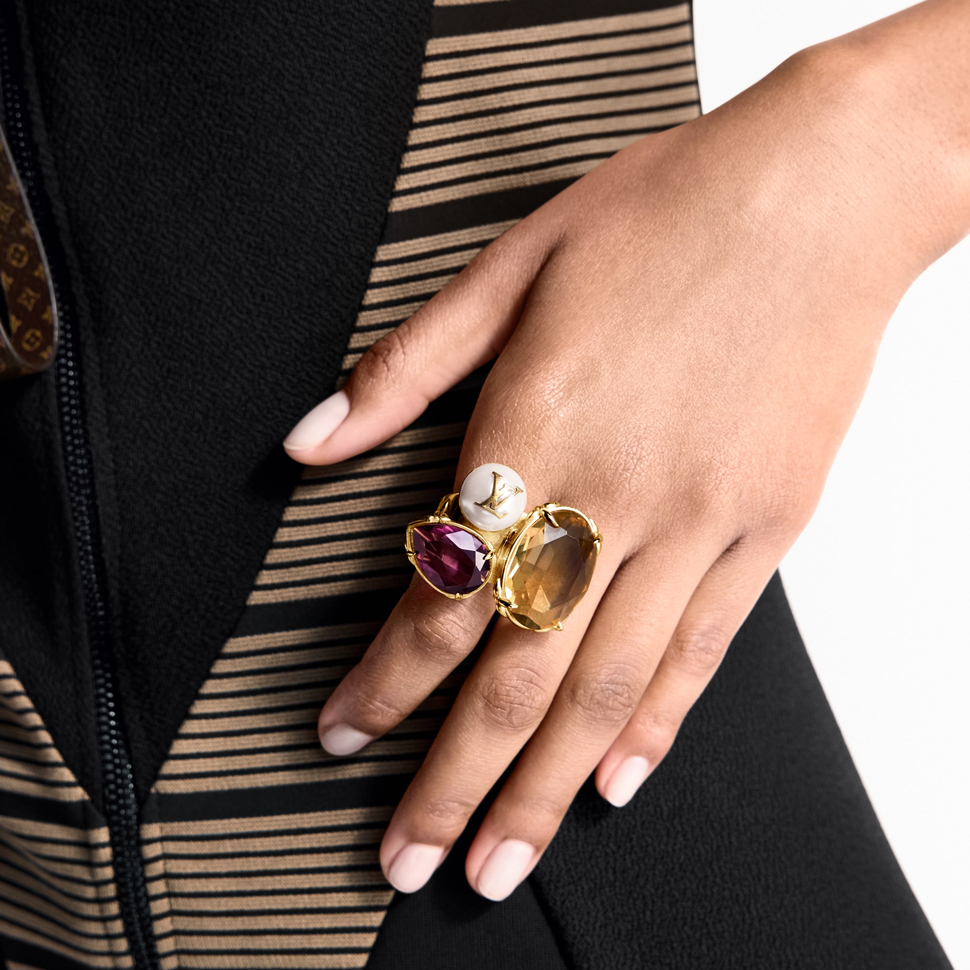 แหวน Heirloom . in ผู้หญิง