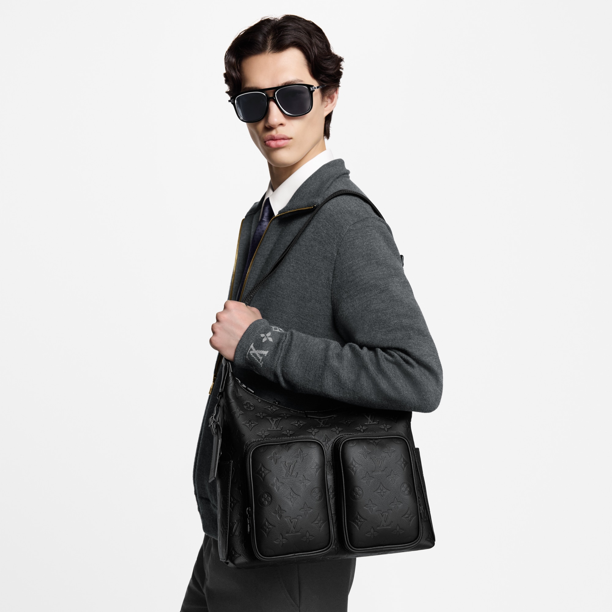 กระเป๋ารุ่น Hobo Cargo หนัง Monogram Shadow in กระเป๋าและผลิตภัณฑ์เครื่องหนังขนาดเล็ก