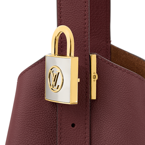 กระเป๋ารุ่น Low Key Hobo MM H33 in ผู้หญิง's กระเป๋าถือ กระเป๋าถือสำหรับผู้หญิง collections by Louis Vuitton (การย่อ/ขยายผลิตภัณฑ์)