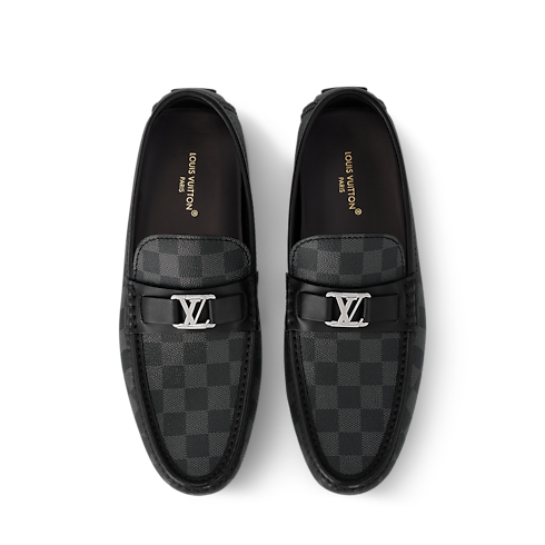รองเท้ามอคคาซินรุ่น HOCKENHEIM Damier Graphite แคนวาส in ผู้ชาย's รองเท้า รองเท้าสำหรับผู้ชาย collections by Louis Vuitton (การย่อ/ขยายผลิตภัณฑ์)