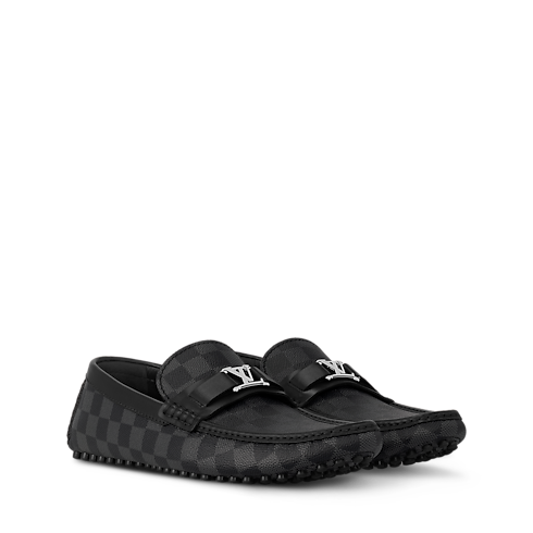 รองเท้ามอคคาซินรุ่น HOCKENHEIM Damier Graphite แคนวาส in ผู้ชาย's รองเท้า รองเท้าสำหรับผู้ชาย collections by Louis Vuitton (การย่อ/ขยายผลิตภัณฑ์)