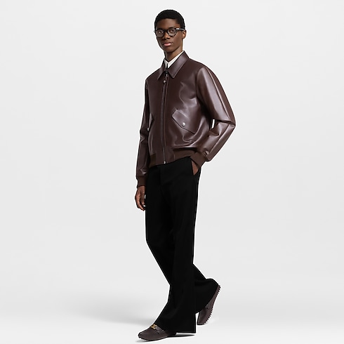 รองเท้ามอคคาซินรุ่น Hockenheim in ผู้ชาย's รองเท้า รองเท้าโลฟเฟอร์ และ มอคคาซินสำหรับผู้ชาย collections by Louis Vuitton (การย่อ/ขยายผลิตภัณฑ์)