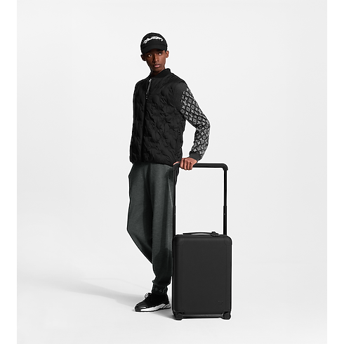 กระเป๋าเดินทางรุ่น Horizon 55 LV Aerogram in ผู้ชาย's การเดินทางและท่องเที่ยว กระเป๋าเดินทางล้อลากสำหรับผู้ชาย collections by Louis Vuitton (การย่อ/ขยายผลิตภัณฑ์)