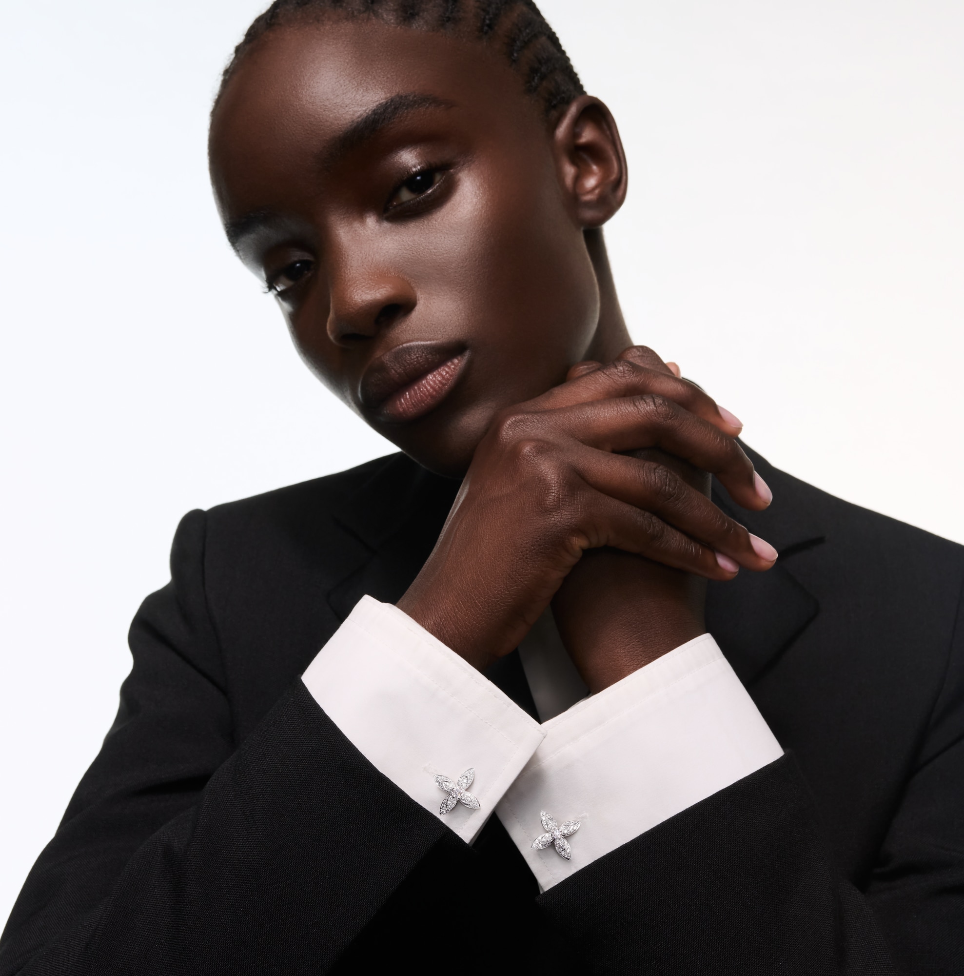 กระดุมข้อมือ Idylle ไวท์โกลด์และเพชร  in Les Extraordinaires