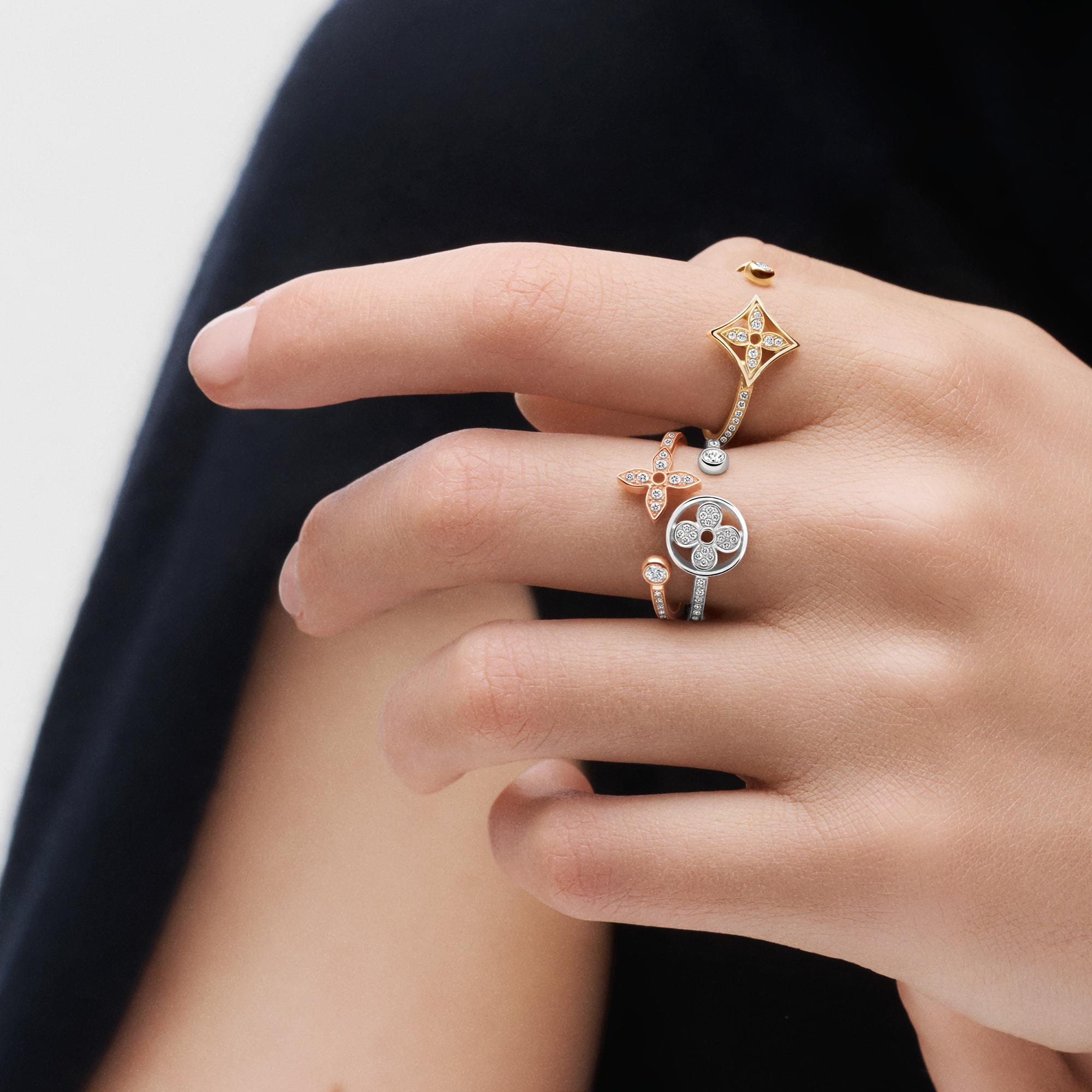 แหวนฝังเพขร Idylle Blossom ทอง 3 ชนิดและเพชร  in จิวเวลรี่