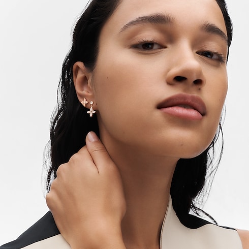 ต่างหูสตั๊ด Idylle Blossom ใส่ได้ทั้งสองด้าน พิงค์โกลด์ ไวท์โกลด์ และเพชร - สำหรับหนึ่งข้าง in จิวเวลรี่'s หมวดหมู่ ต่างหู collections by Louis Vuitton (การย่อ/ขยายผลิตภัณฑ์)