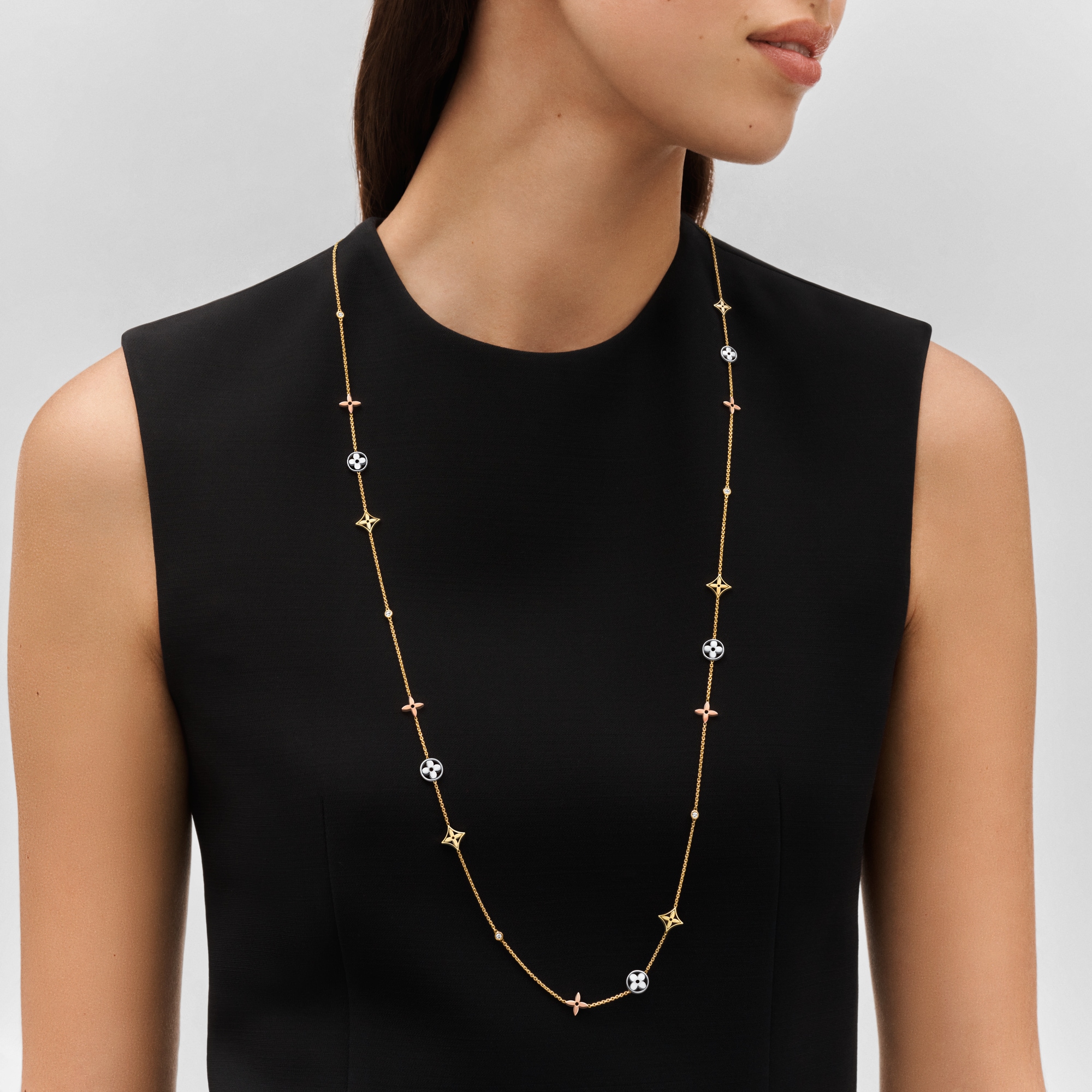 สร้อยคอ Idylle Blossom, ทองคำ 3 ชนิดและเพชร  in จิวเวลรี่