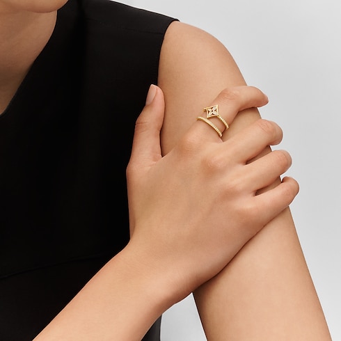 แหวน Idylle Blossom Two-Row, เยลโลว์โกลด์และเพชร in จิวเวลรี่'s หมวดหมู่ ไฟน์จิวเวลรี่ทั้งหมด collections by Louis Vuitton (การย่อ/ขยายผลิตภัณฑ์)