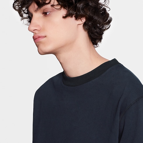 เสื้อยืดรุ่น Inside Out in ผู้ชาย's Discontinued Product Obs 14 collections by Louis Vuitton (การย่อ/ขยายผลิตภัณฑ์)