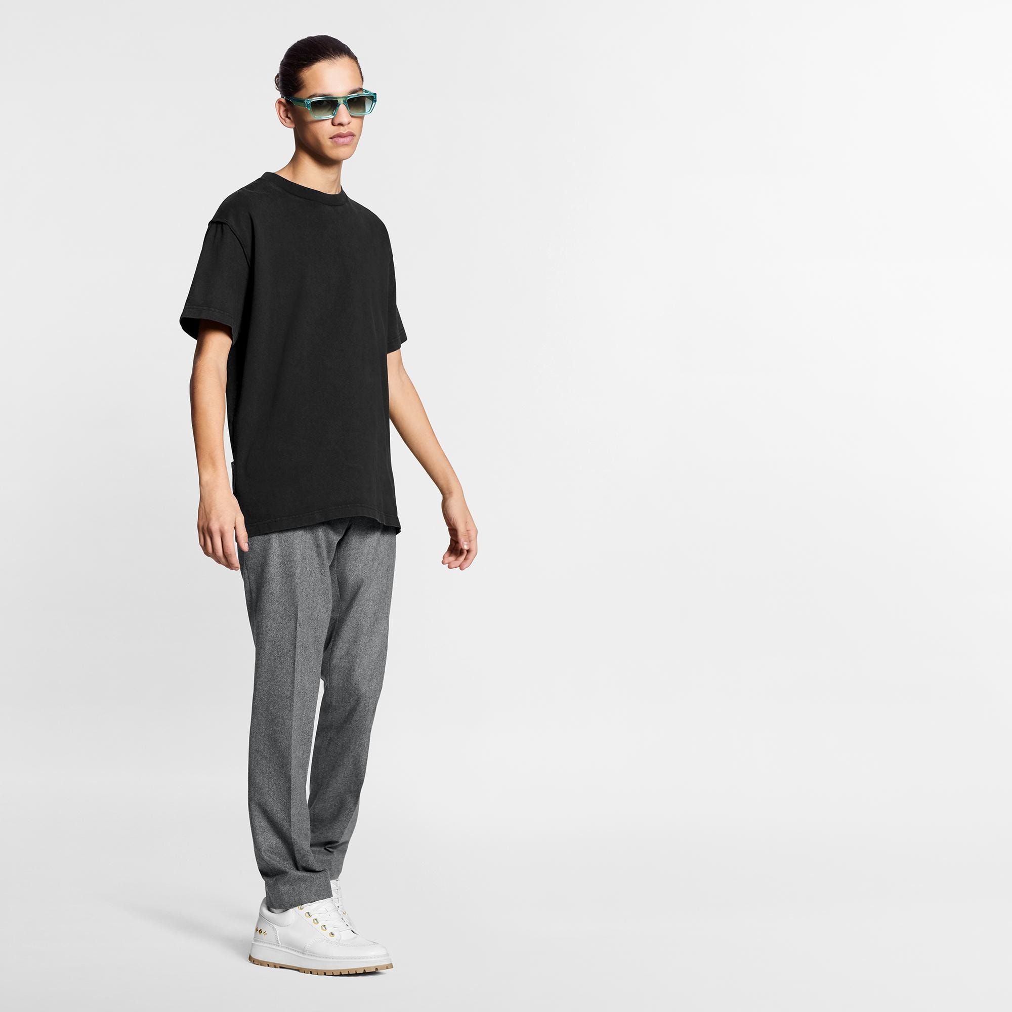 เสื้อยืดรุ่น Inside-Out  in ผู้ชาย