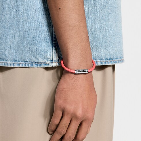 กำไลข้อมือ Keep It Cocktail in ผู้ชาย's แฟชั่นจิวเวลรี่ แฟชั่นจิวเวลรี่ทั้งหมด collections by Louis Vuitton (การย่อ/ขยายผลิตภัณฑ์)