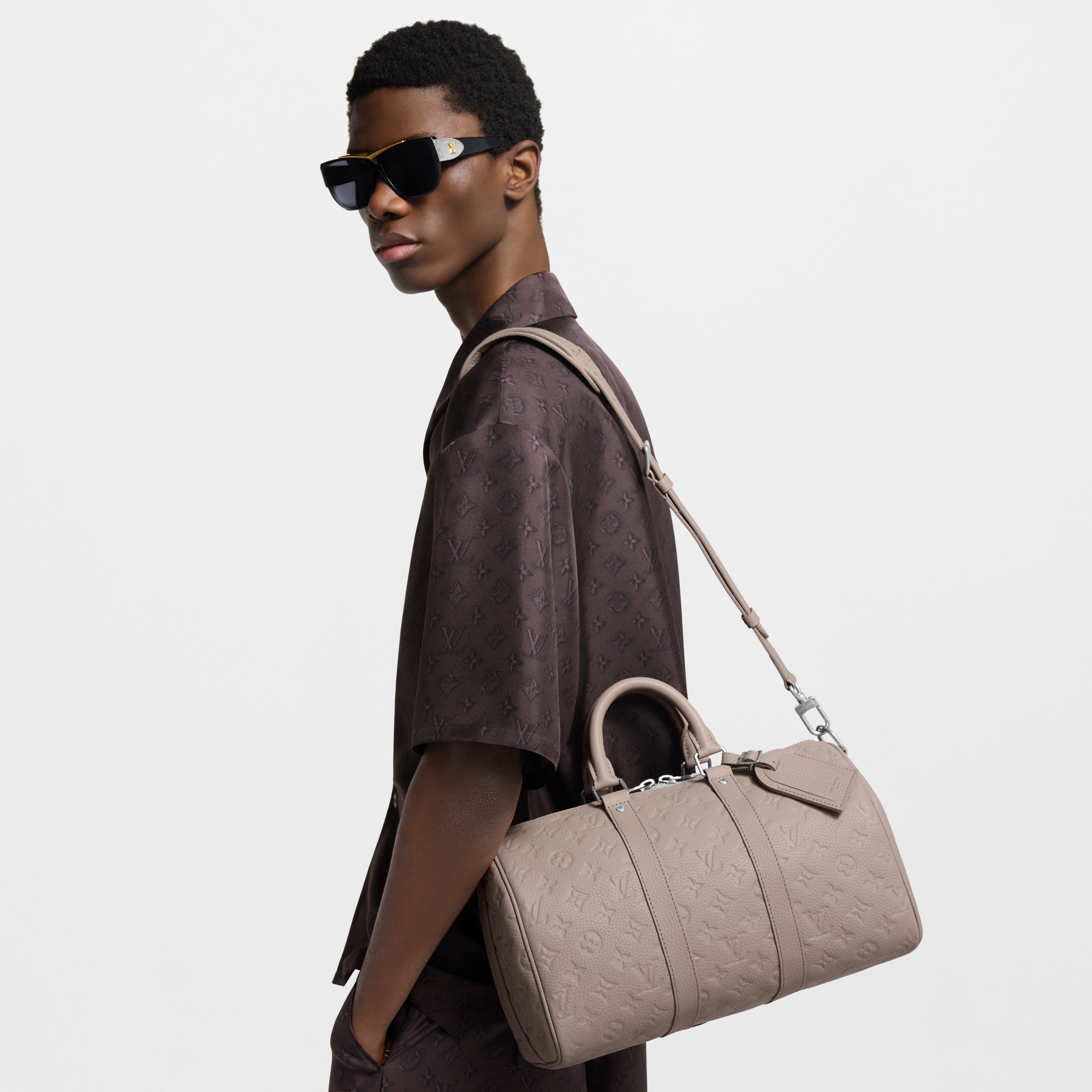 กระเป๋ารุ่น Keepall Bandoulière 35 Taurillon Monogram in กระเป๋าและผลิตภัณฑ์เครื่องหนังขนาดเล็ก