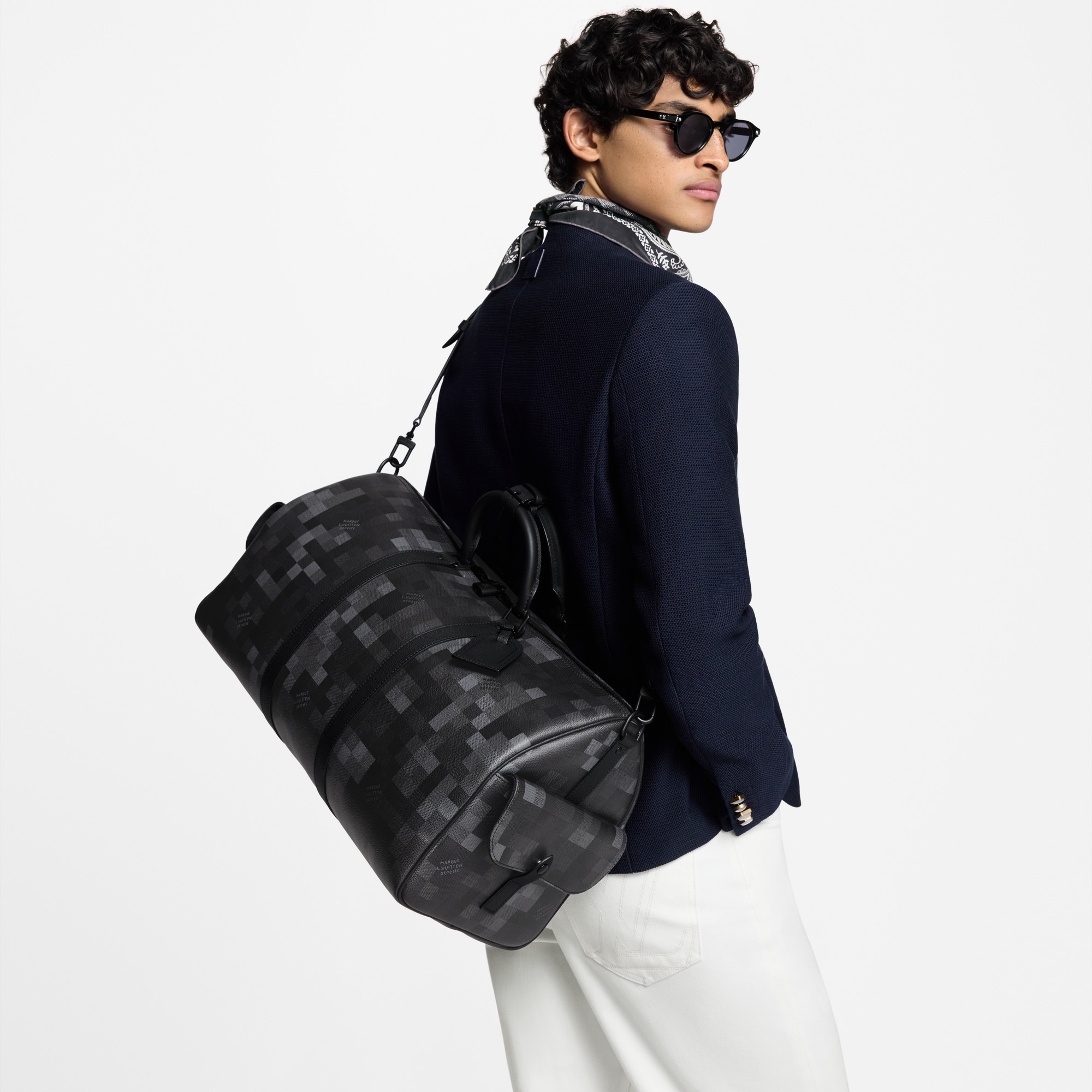 กระเป๋ารุ่น Keepall Bandoulière 50 D16 in กระเป๋าและผลิตภัณฑ์เครื่องหนังขนาดเล็ก