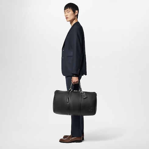 กระเป๋ารุ่น Keepall Bandoulière 50 H30 in ผู้ชาย's การเดินทางและท่องเที่ยว กระเป๋าเดินทางแบบถือสำหรับผู้ชาย collections by Louis Vuitton (การย่อ/ขยายผลิตภัณฑ์)