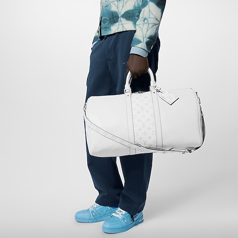 กระเป๋ารุ่น Keepall Bandoulière 50 Taigarama in กระเป๋าและผลิตภัณฑ์เครื่องหนังขนาดเล็ก's สำหรับผู้ชาย ไอคอนิก collections by Louis Vuitton (การย่อ/ขยายผลิตภัณฑ์)