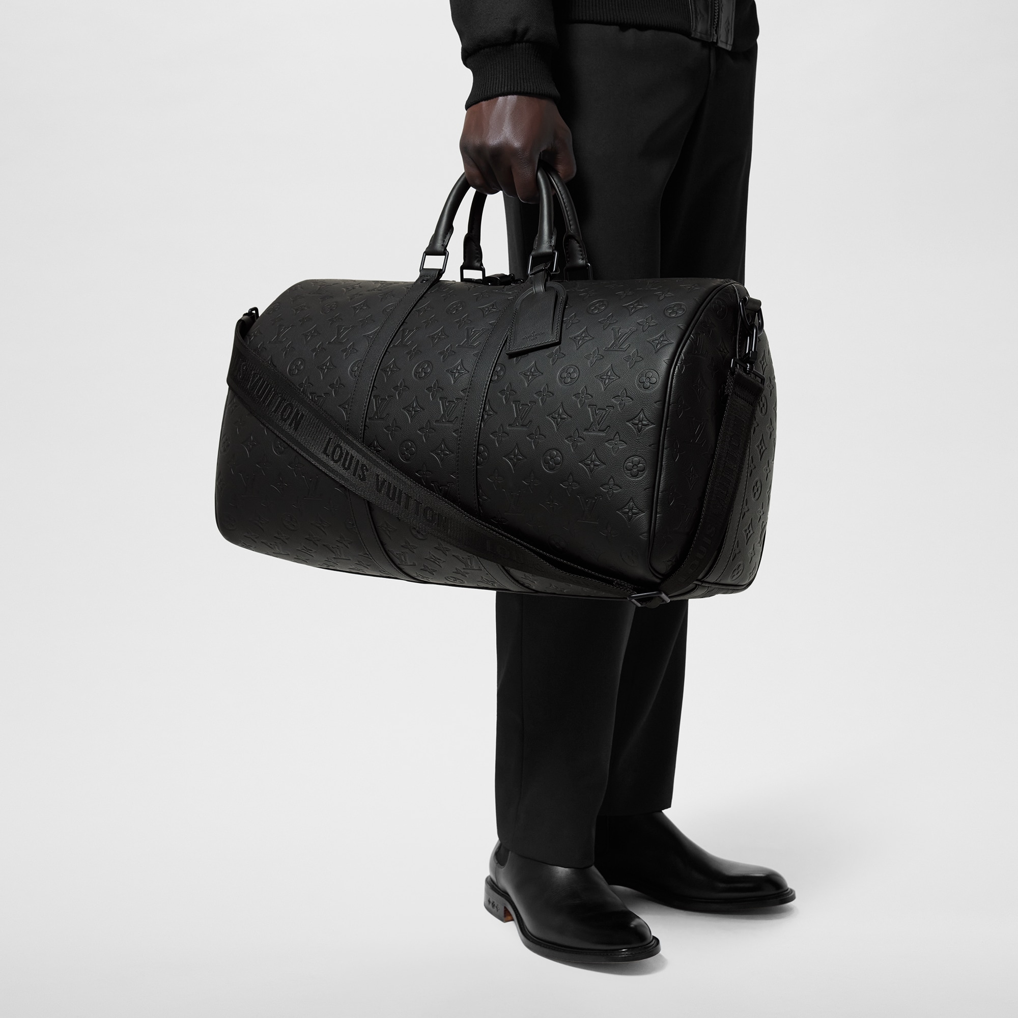 กระเป๋ารุ่น Keepall Bandoulière 50 หนัง Monogram Shadow in ผู้ชาย