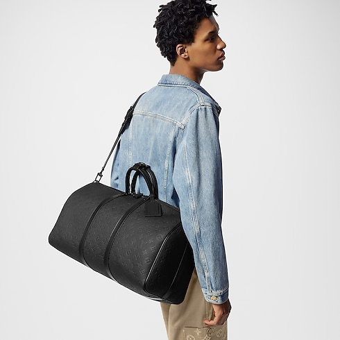 กระเป๋ารุ่น Keepall Bandoulière 50 หนัง Taurillon ลาย Monogram in ทรังก์ การเดินทาง และ บ้าน's กระเป๋าเดินทางและกระเป๋าเดินทางล้อลาก กระเป๋าเดินทาง collections by Louis Vuitton (การย่อ/ขยายผลิตภัณฑ์)