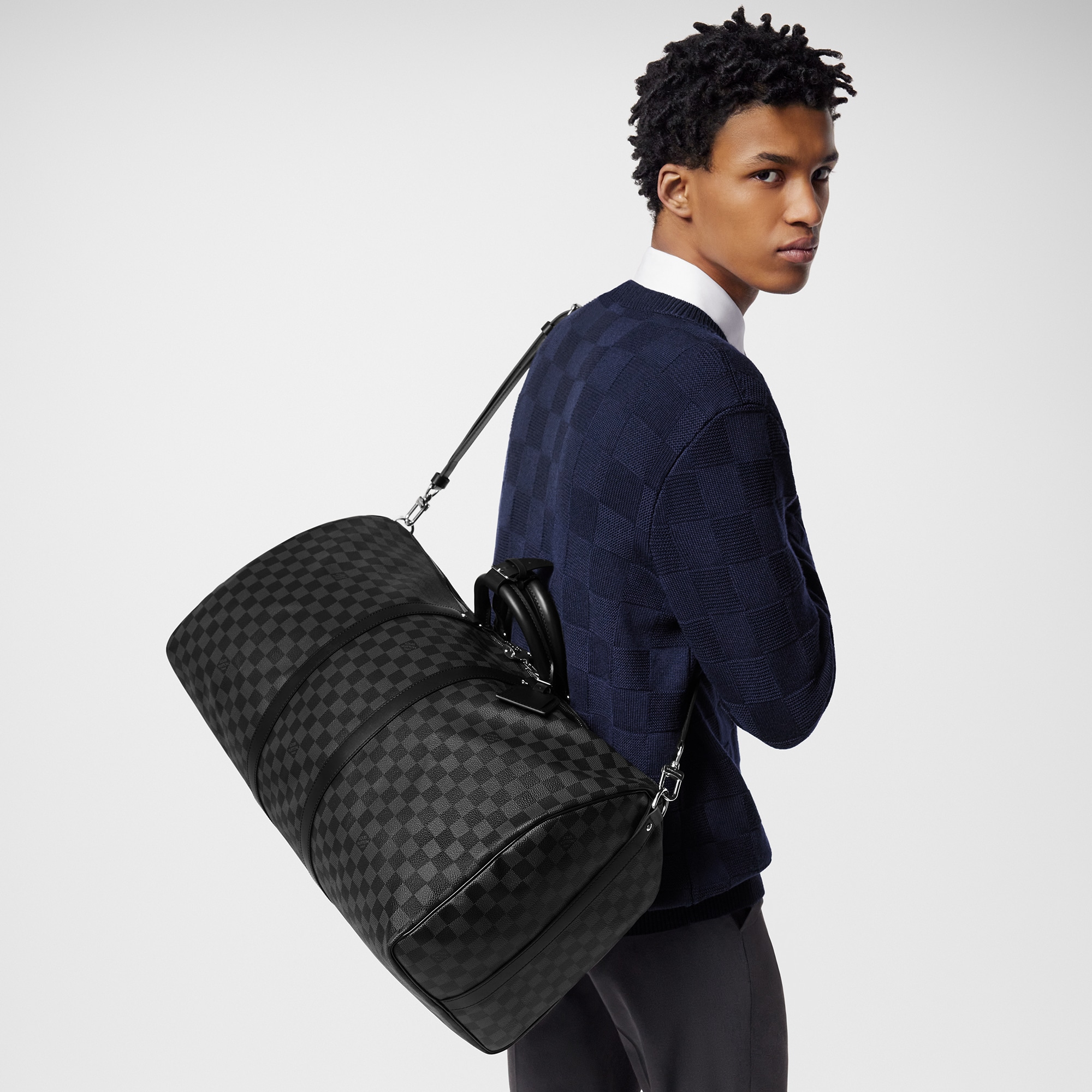 กระเป๋ารุ่น Keepall Bandoulière 55 Damier Graphite แคนวาส in ผู้ชาย