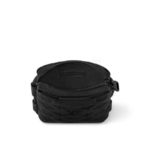 กระเป๋ารุ่น Lace Up Pouch หนัง Monogram Shadow in ผู้ชาย's กระเป๋า All Collections collections by Louis Vuitton (การย่อ/ขยายผลิตภัณฑ์)