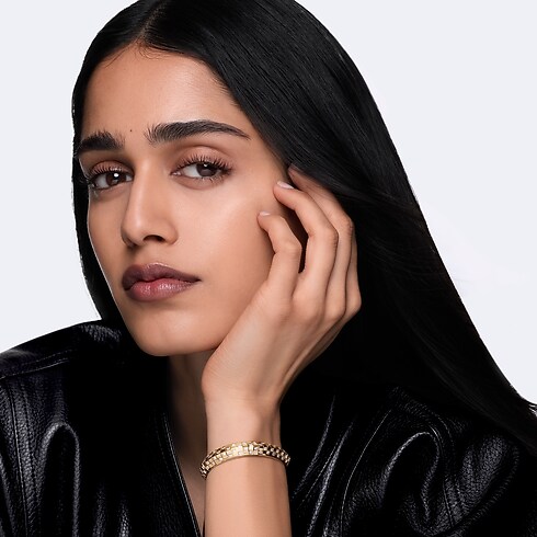 Le Damier de Louis Vuitton Double Row Bracelet, Yellow Gold and Diamonds in จิวเวลรี่'s หมวดหมู่ กำไลและสร้อยข้อมือ collections by Louis Vuitton (การย่อ/ขยายผลิตภัณฑ์)