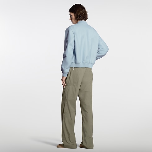 เสื้อแจ็คเก็ตบลูซงหนัง in ผู้ชาย's เสื้อผ้า เสื้อโค้ทกันหนาวสำหรับผู้ชาย collections by Louis Vuitton (การย่อ/ขยายผลิตภัณฑ์)