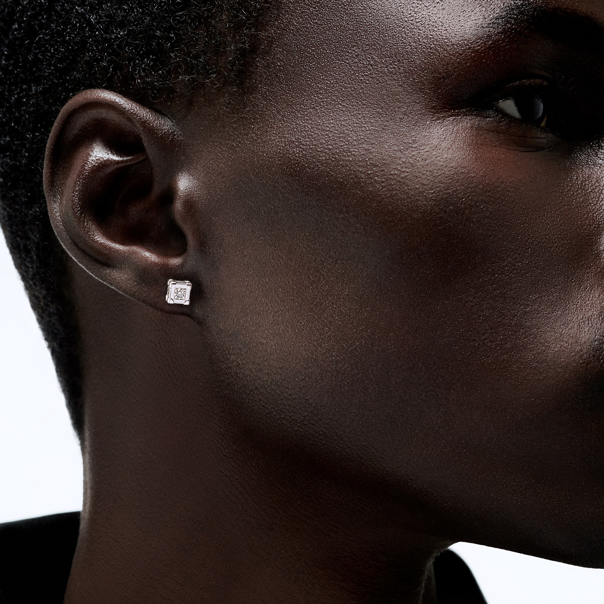 ต่างหูสตั๊ด Les Gastons Vuitton Trunk ไวท์โกลด์และเพชร  in จิวเวลรี่