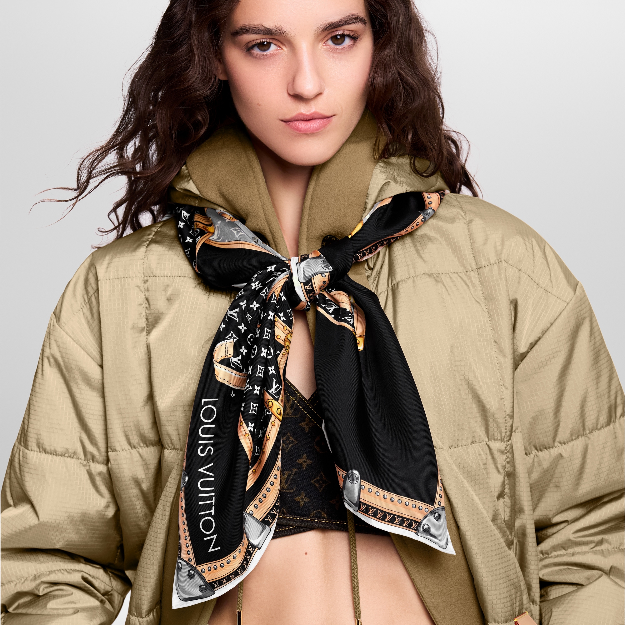 ผ้า Square รุ่น Let