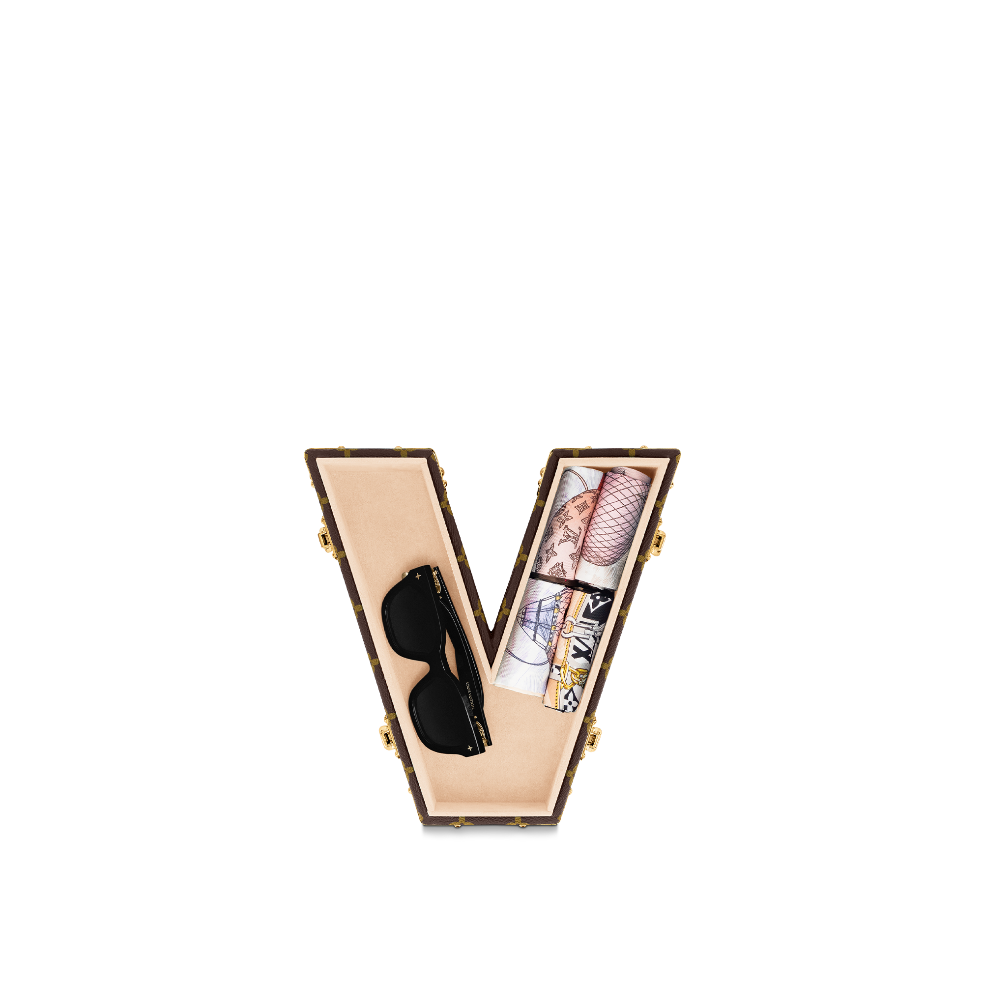 ทรังก์รุ่น Letter Trunk V Monogram in Les Extraordinaires