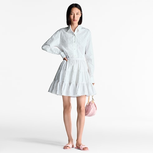 รองเท้าสวมเปิดส้นแบนรุ่น Lily in ผู้หญิง's รองเท้า รองเท้าสวมเปิดส้นสำหรับผู้หญิง collections by Louis Vuitton (การย่อ/ขยายผลิตภัณฑ์)