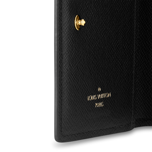 กระเป๋าสตางค์รุ่น Lou Monogram แคนวาสประเภทอื่น in ผู้หญิง's กระเป๋าสตางค์และผลิตภัณฑ์เครื่องหนังขนาดเล็ก กระเป๋าสตางค์สำหรับผู้หญิง collections by Louis Vuitton (การย่อ/ขยายผลิตภัณฑ์)