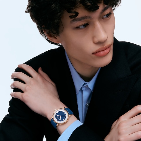 นาฬิการุ่น Louis Vuitton Escale ระบบอัตโนมัติ 39 มม. พิงค์โกลด์ in นาฬิกา's นาฬิกาข้อมือแบรนด์หรู } collections by Louis Vuitton (การย่อ/ขยายผลิตภัณฑ์)