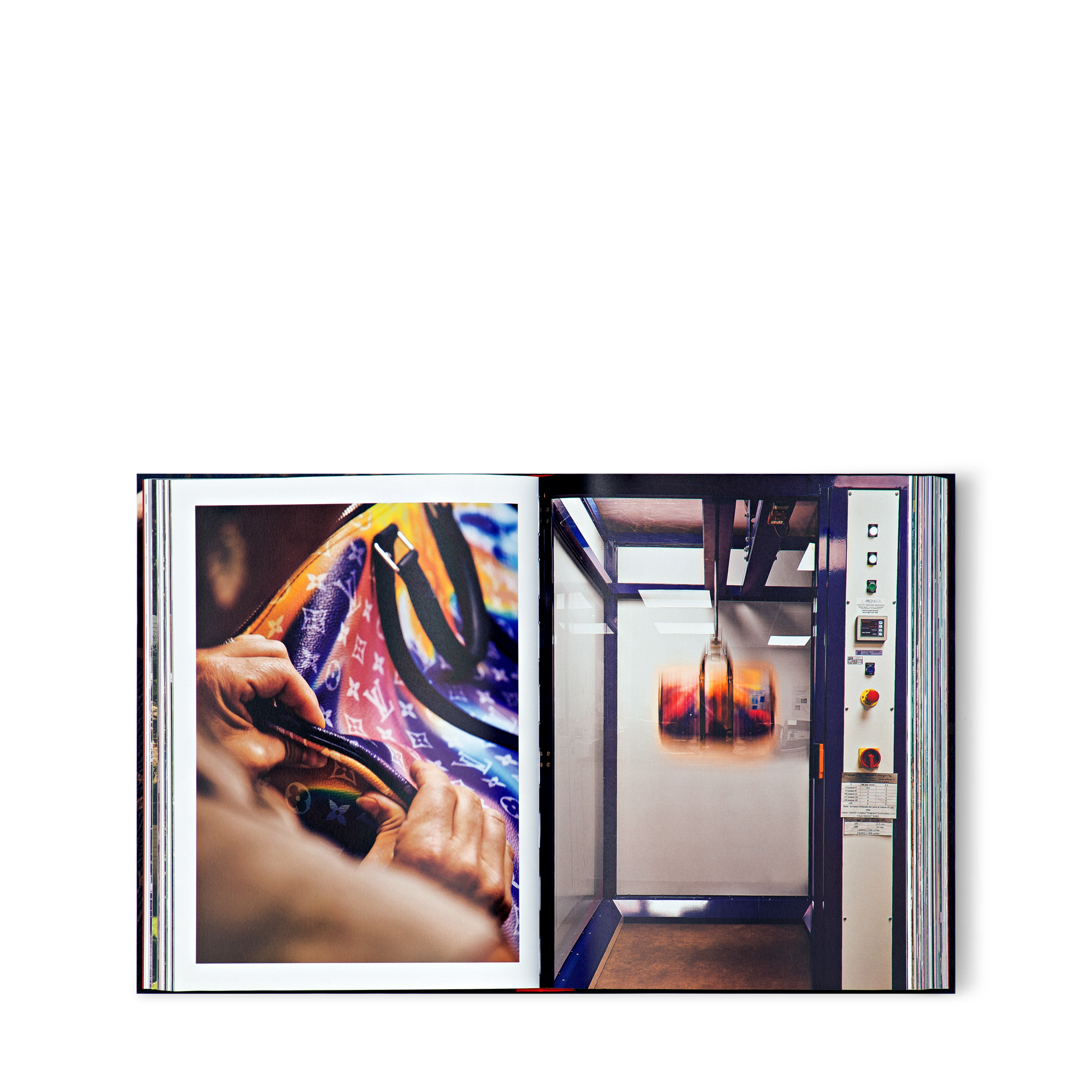 หนังสือ Louis Vuitton Manufactures  in ทรังก์ การเดินทาง และ บ้าน