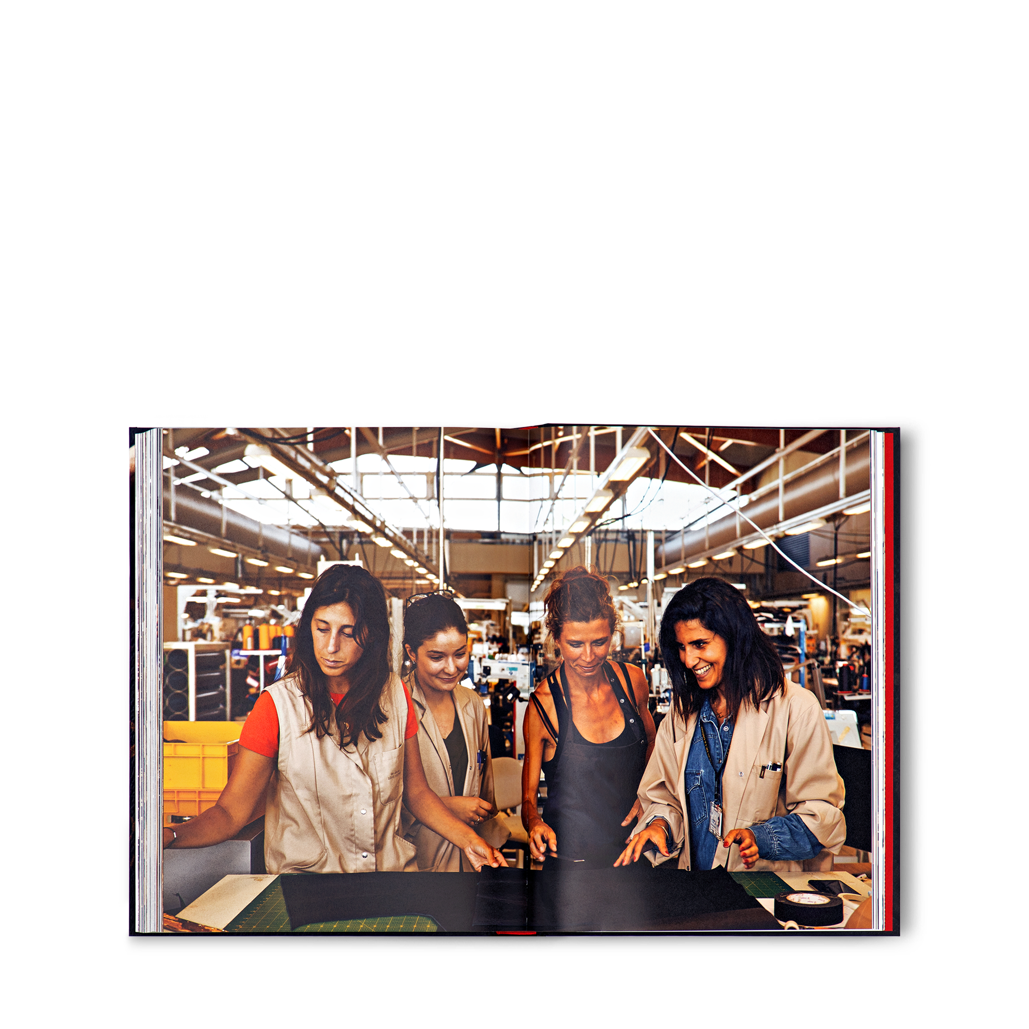 หนังสือ Louis Vuitton Manufactures  in ทรังก์ การเดินทาง และ บ้าน