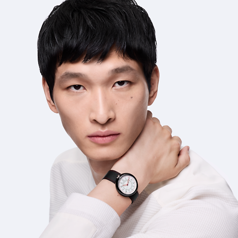 นาฬิการุ่น Louis Vuitton Monterey ระบบอัตโนมัติ 37 มม. เซรามิกและโลหะ in นาฬิกา's คอลเลกชันทั้งหมด } collections by Louis Vuitton (การย่อ/ขยายผลิตภัณฑ์)
