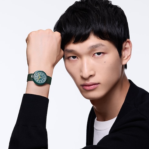 นาฬิการุ่น Louis Vuitton Monterey ระบบอัตโนมัติ 37 มม. เซรามิกและโลหะ in นาฬิกา's คอลเลกชันทั้งหมด } collections by Louis Vuitton (การย่อ/ขยายผลิตภัณฑ์)