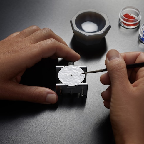 นาฬิการุ่น Louis Vuitton Monterey ระบบอัตโนมัติ 39 มม. เยลโลว์โกลด์ in นาฬิกา's นาฬิกาข้อมือแบรนด์หรู } collections by Louis Vuitton