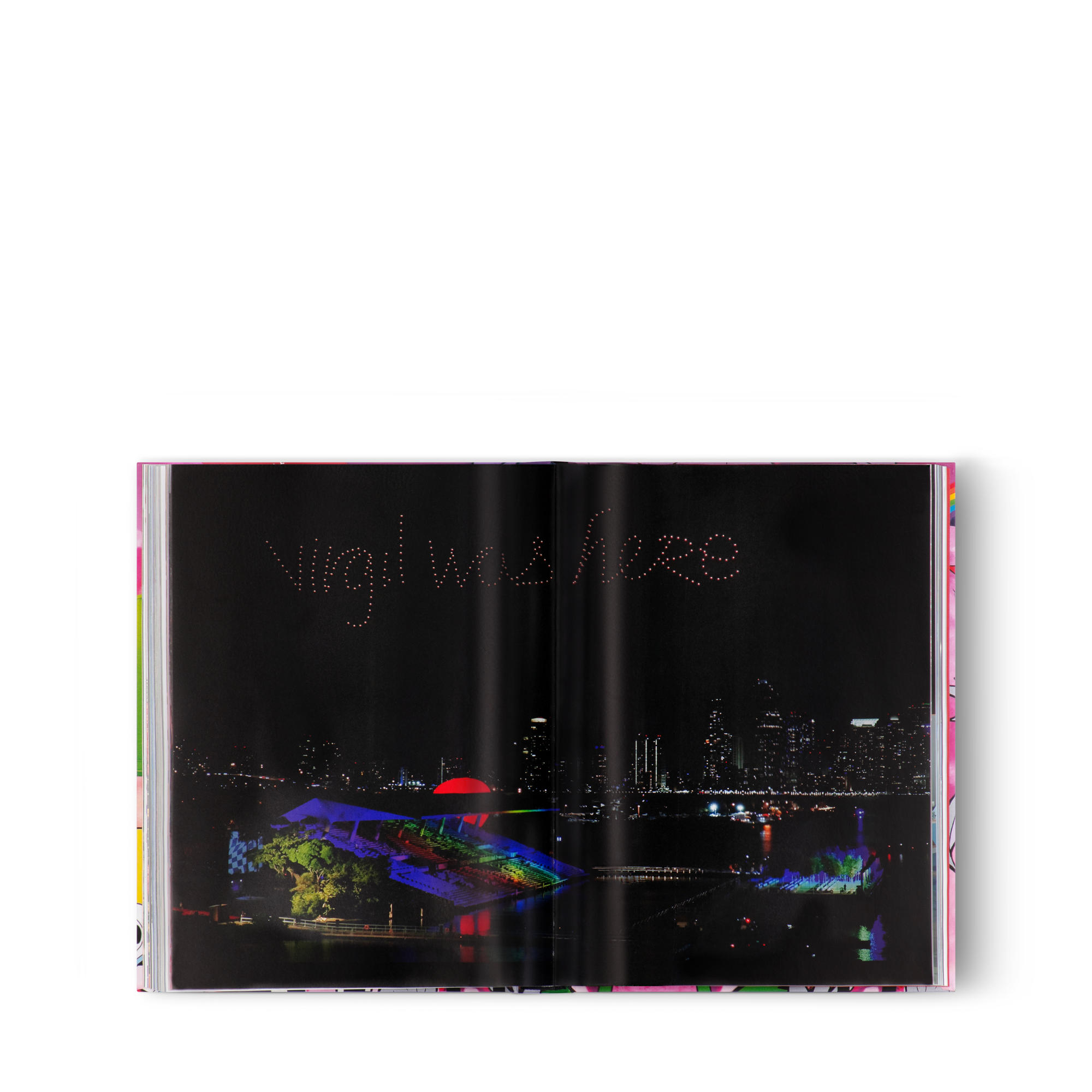 หนังสือ Louis Vuitton Virgil Abloh  in ทรังก์ การเดินทาง และ บ้าน