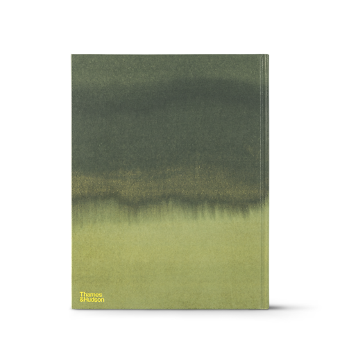 หนังสือ Louis Vuitton: A Perfume Atlas เวอร์ชันภาษาอังกฤษ in ทรังก์ การเดินทาง และ บ้าน's หนังสือและเครื่องเขียน หนังสือปกแข็ง collections by Louis Vuitton (การย่อ/ขยายผลิตภัณฑ์)